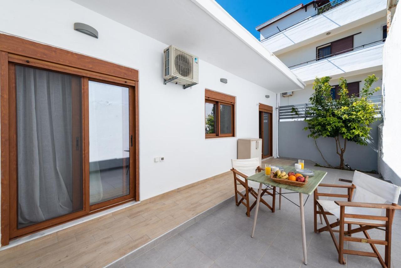 Ritas Modern In-City House Rhodes City Екстер'єр фото